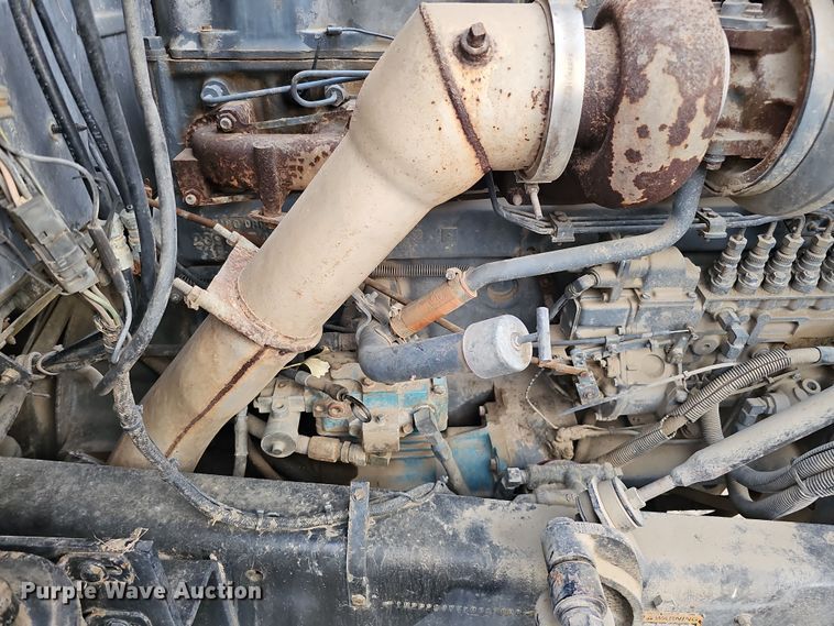 image for item IO9759 1990 Mack RD690S water truck