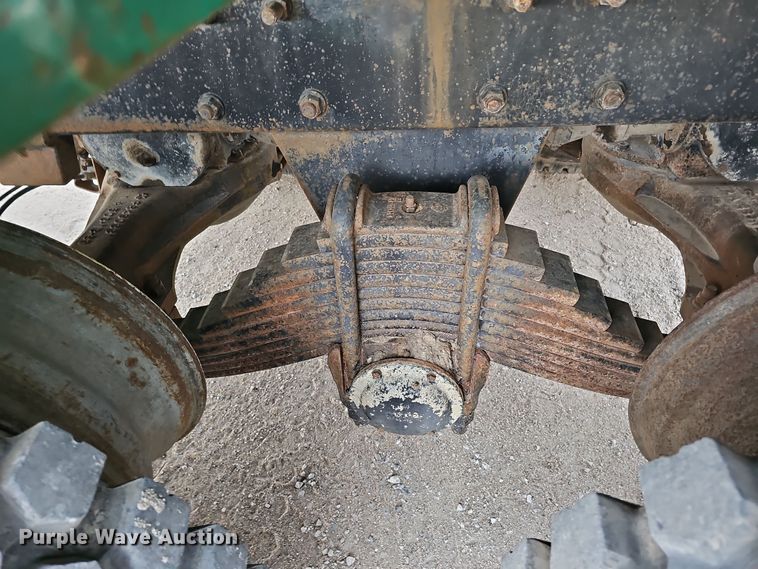 image for item IO9759 1990 Mack RD690S water truck