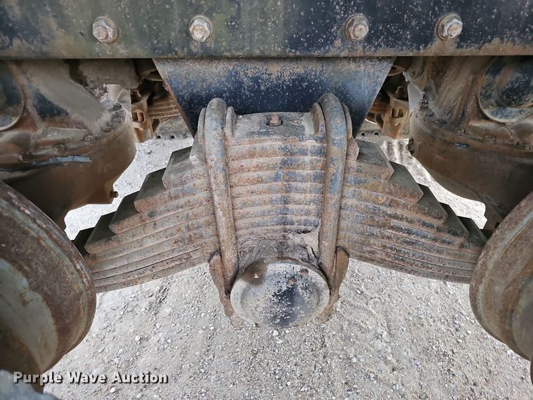 image for item IO9759 1990 Mack RD690S water truck