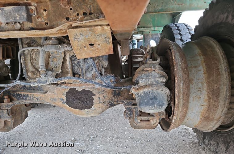 image for item IO9759 1990 Mack RD690S water truck