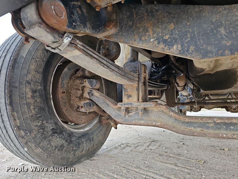 image for item IO9759 1990 Mack RD690S water truck