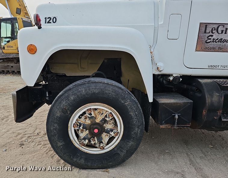 image for item IO9759 1990 Mack RD690S water truck