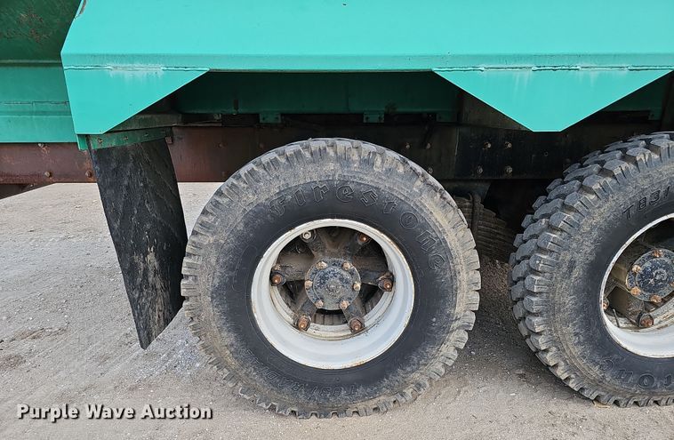 image for item IO9759 1990 Mack RD690S water truck