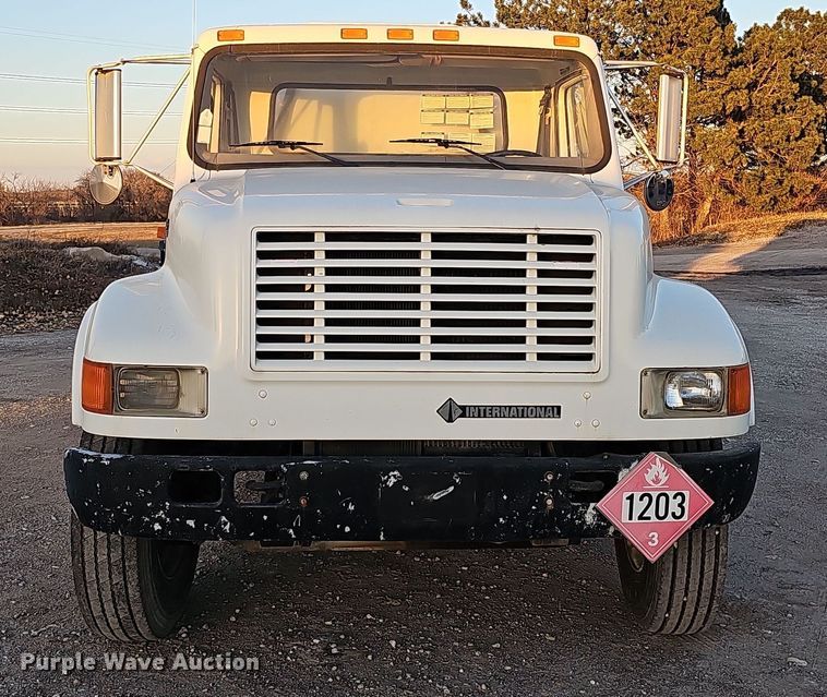 image for item IO9762 1996 International 4700 fuel truck
