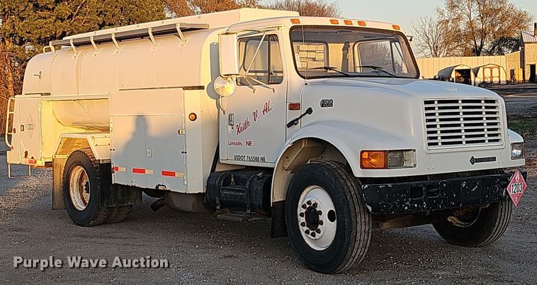 image for item IO9762 1996 International 4700 fuel truck