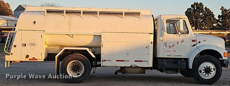 image for item IO9762 1996 International 4700 fuel truck