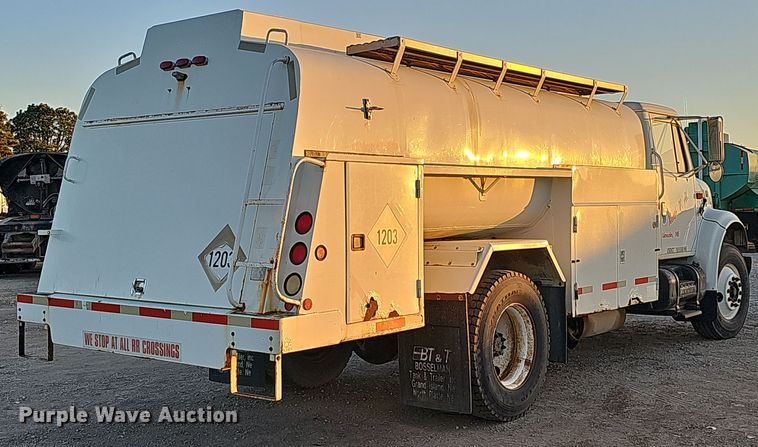 image for item IO9762 1996 International 4700 fuel truck
