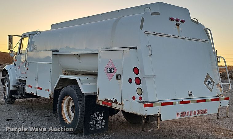 image for item IO9762 1996 International 4700 fuel truck