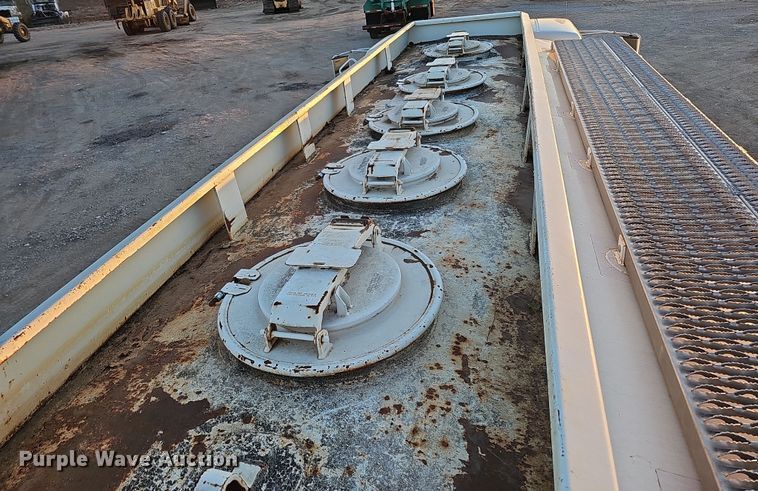 image for item IO9762 1996 International 4700 fuel truck