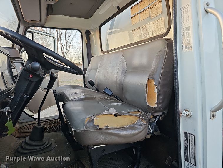 image for item IO9762 1996 International 4700 fuel truck