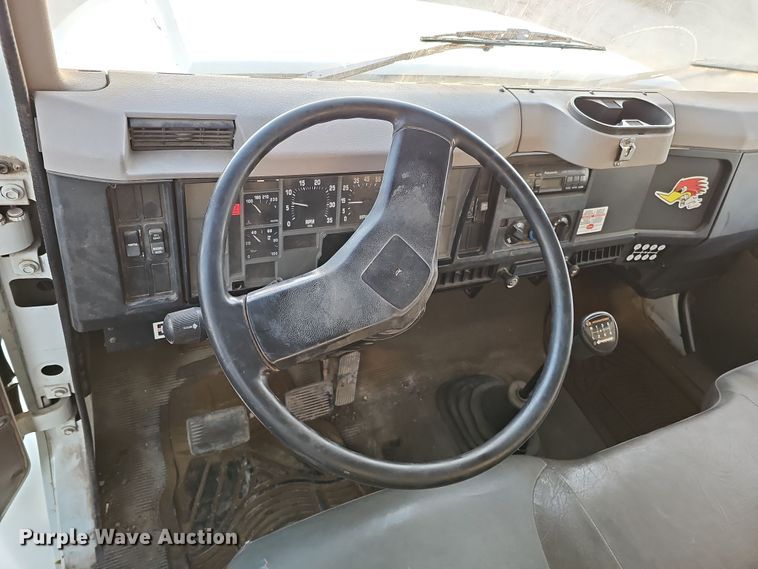 image for item IO9762 1996 International 4700 fuel truck