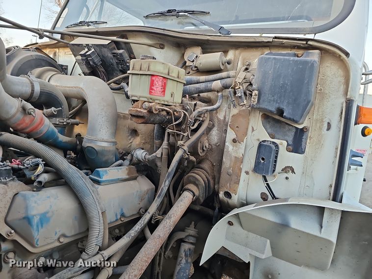 image for item IO9762 1996 International 4700 fuel truck