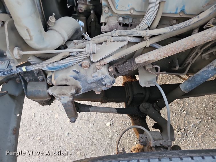 image for item IO9762 1996 International 4700 fuel truck