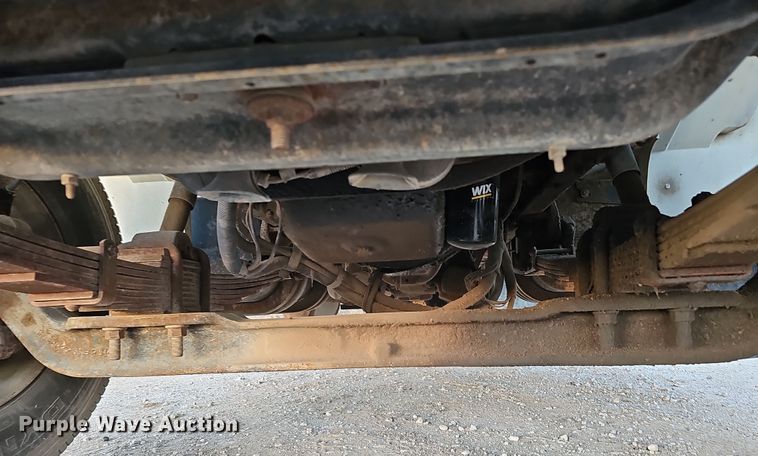 image for item IO9762 1996 International 4700 fuel truck