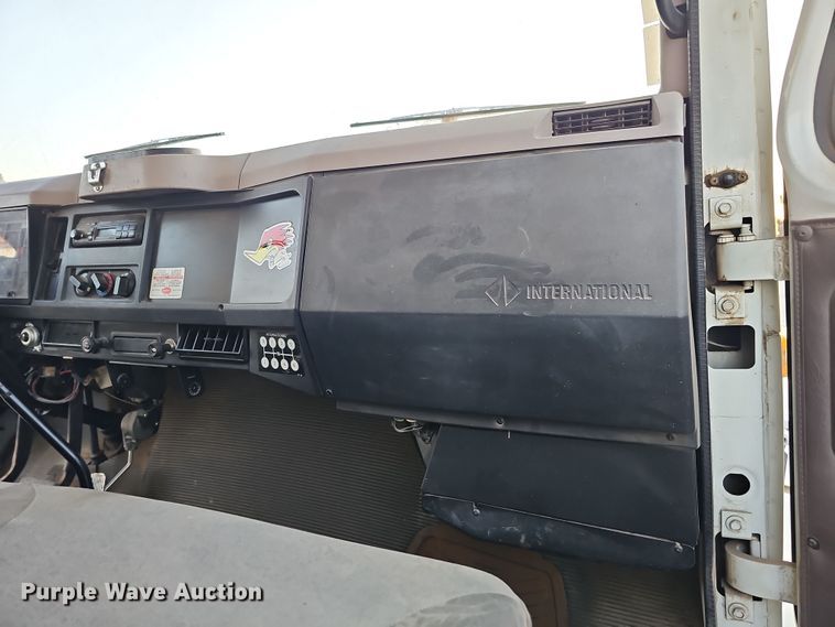 image for item IO9762 1996 International 4700 fuel truck