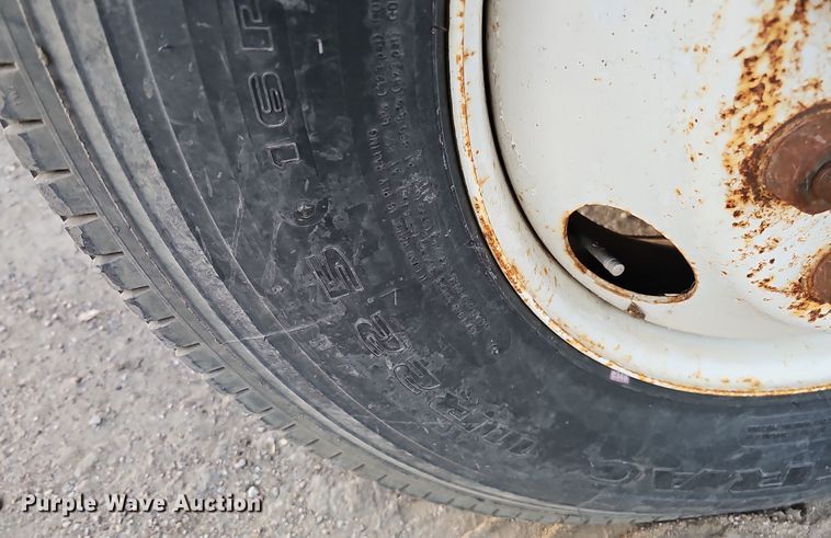 image for item IO9762 1996 International 4700 fuel truck