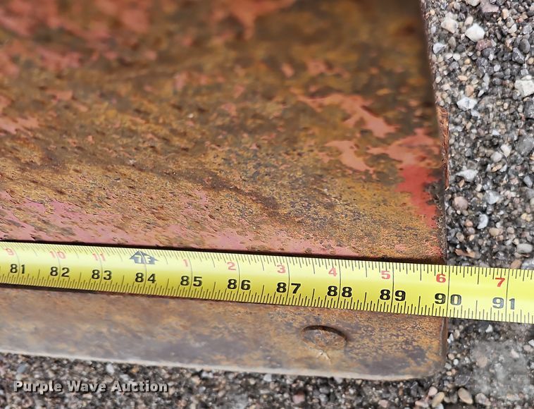 image for item IO9763 2001 Chevrolet Silverado 2500HD pickup truck