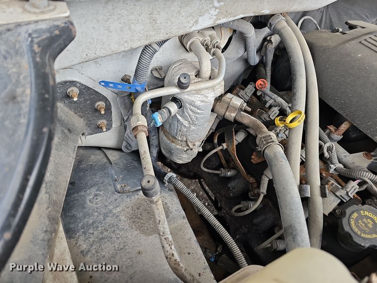 image for item IO9763 2001 Chevrolet Silverado 2500HD pickup truck