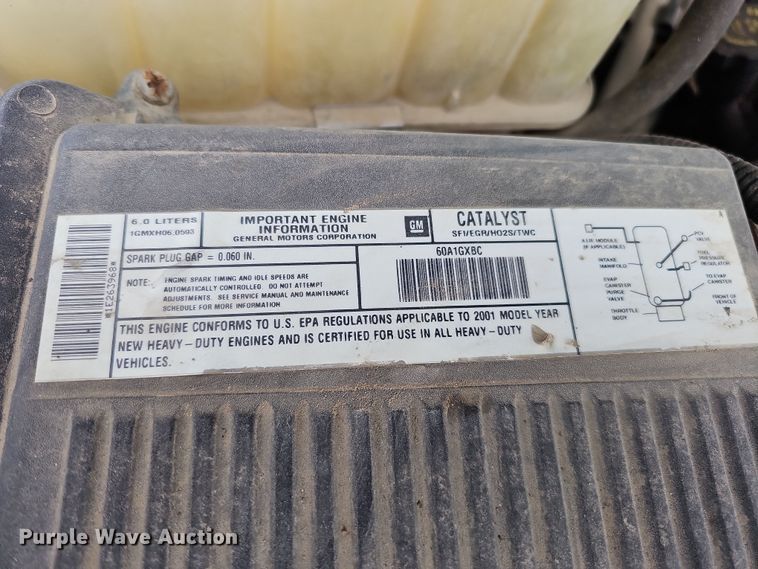 image for item IO9763 2001 Chevrolet Silverado 2500HD pickup truck