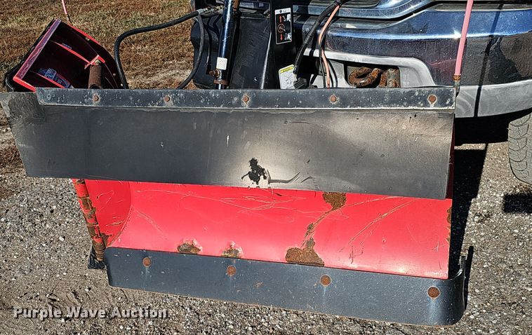 image for item IO9764 2002 Ford F250 Super Duty XL SuperCab pickup truck