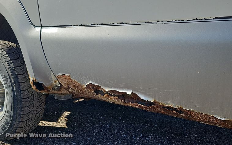 image for item IO9764 2002 Ford F250 Super Duty XL SuperCab pickup truck