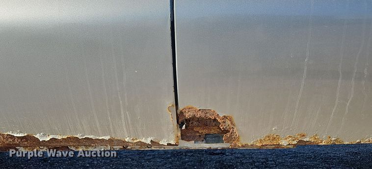 image for item IO9764 2002 Ford F250 Super Duty XL SuperCab pickup truck