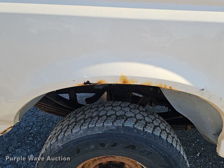 image for item IO9765 1993 Ford  F250 XL pickup truck