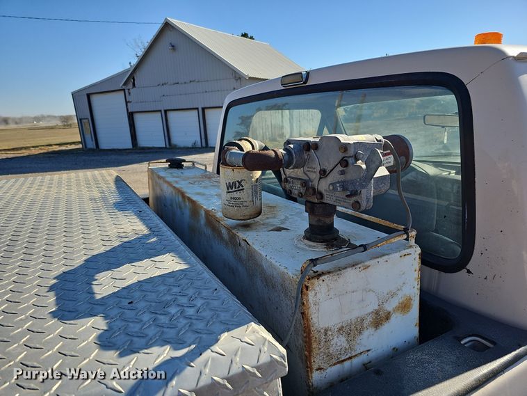 image for item IO9765 1993 Ford  F250 XL pickup truck