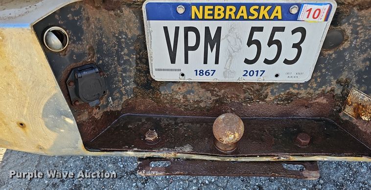 image for item IO9765 1993 Ford  F250 XL pickup truck