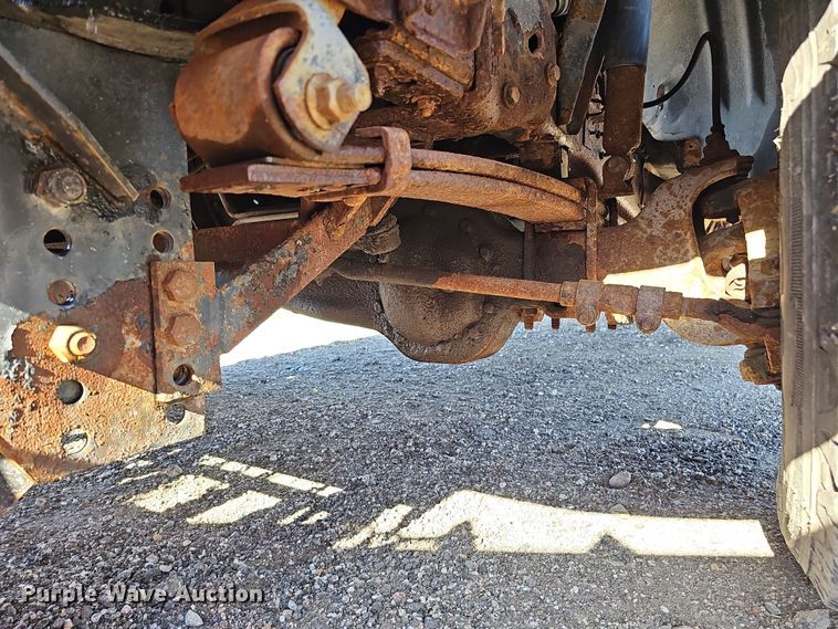 image for item IO9765 1993 Ford  F250 XL pickup truck