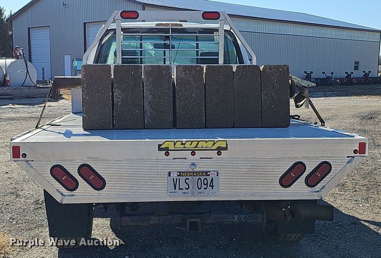 image for item IO9766 1995 Dodge  Ram 2500 flatbed pickup truck