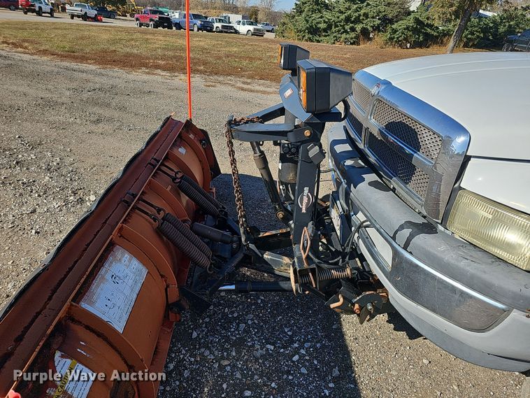 image for item IO9766 1995 Dodge  Ram 2500 flatbed pickup truck