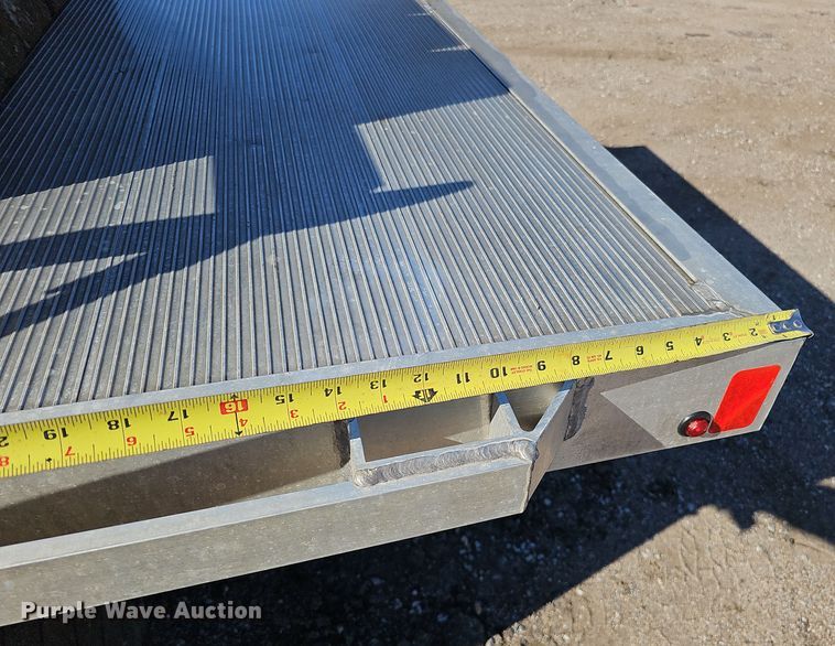 image for item IO9766 1995 Dodge  Ram 2500 flatbed pickup truck