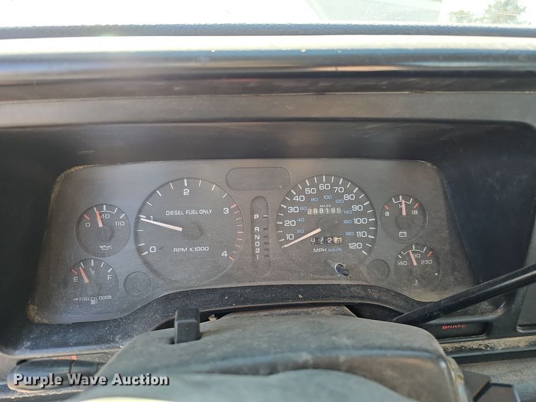 image for item IO9766 1995 Dodge  Ram 2500 flatbed pickup truck