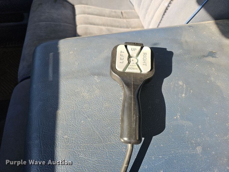 image for item IO9766 1995 Dodge  Ram 2500 flatbed pickup truck