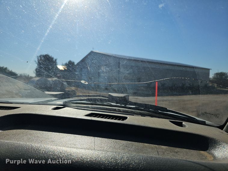 image for item IO9766 1995 Dodge  Ram 2500 flatbed pickup truck