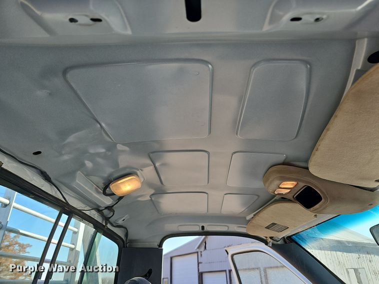 image for item IO9766 1995 Dodge  Ram 2500 flatbed pickup truck