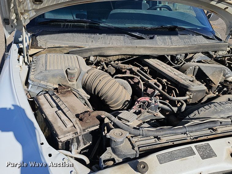 image for item IO9766 1995 Dodge  Ram 2500 flatbed pickup truck