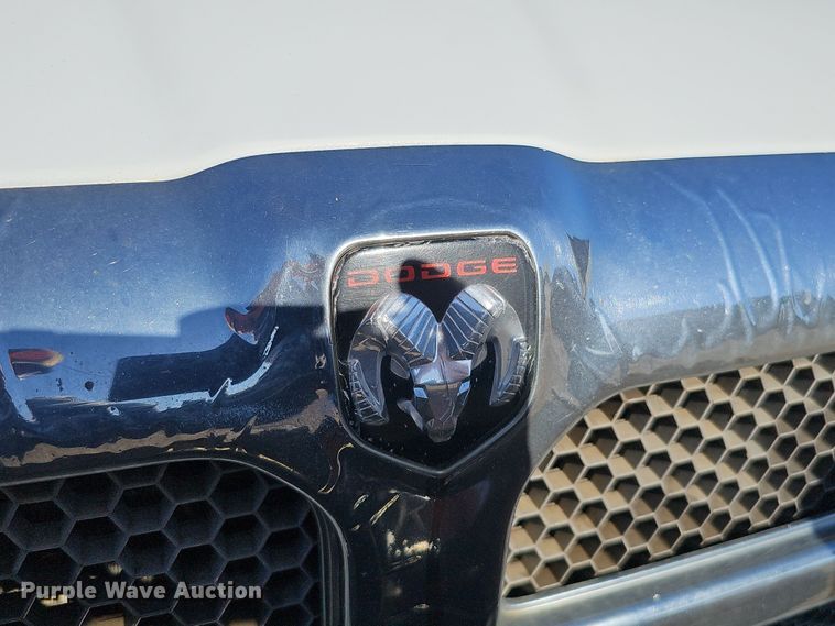 image for item IO9766 1995 Dodge  Ram 2500 flatbed pickup truck