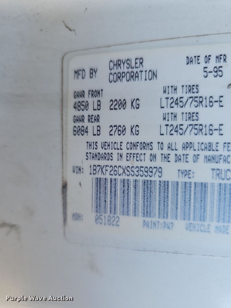 image for item IO9766 1995 Dodge  Ram 2500 flatbed pickup truck