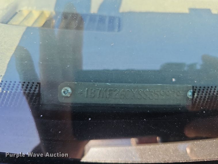 image for item IO9766 1995 Dodge  Ram 2500 flatbed pickup truck