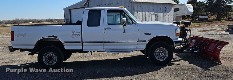 image for item IO9767 1997 Ford F250HD SuperCab pickup truck