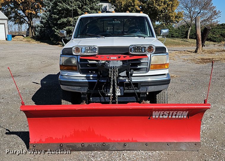 image for item IO9767 1997 Ford F250HD SuperCab pickup truck