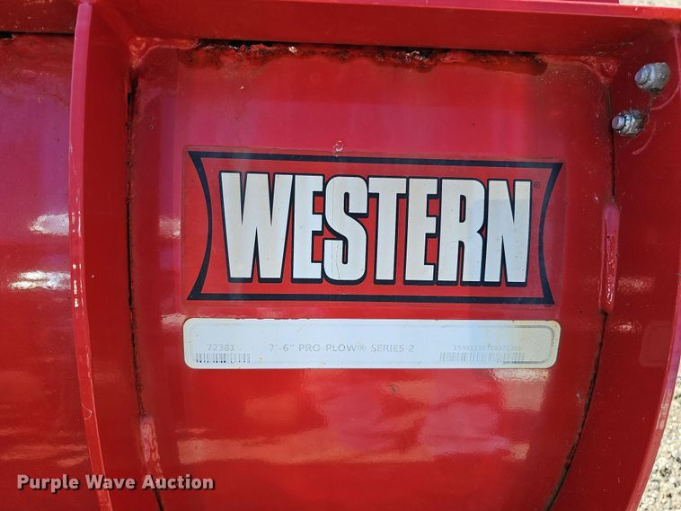 image for item IO9767 1997 Ford F250HD SuperCab pickup truck