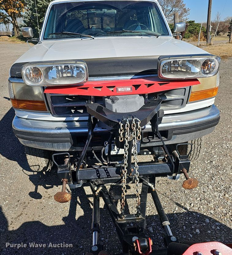 image for item IO9767 1997 Ford F250HD SuperCab pickup truck