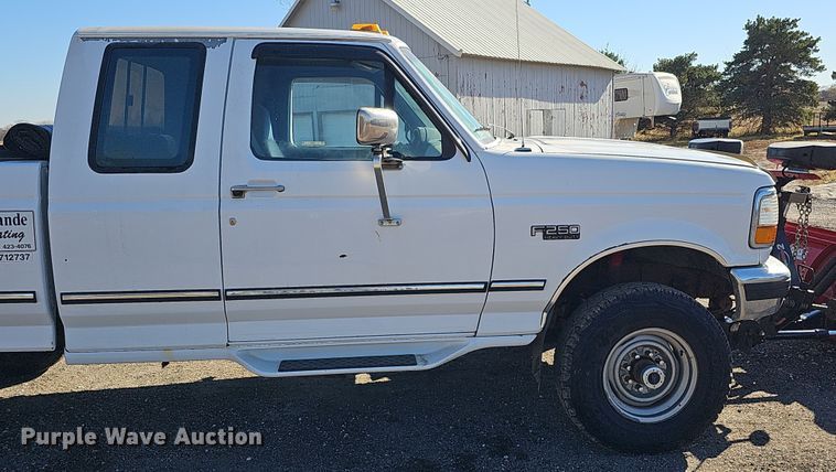 image for item IO9767 1997 Ford F250HD SuperCab pickup truck