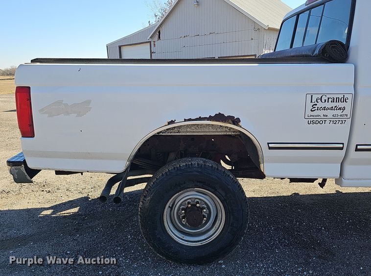 image for item IO9767 1997 Ford F250HD SuperCab pickup truck