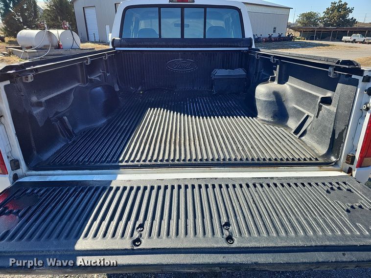 image for item IO9767 1997 Ford F250HD SuperCab pickup truck