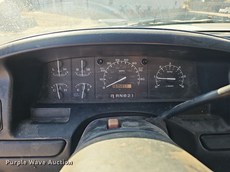 image for item IO9767 1997 Ford F250HD SuperCab pickup truck