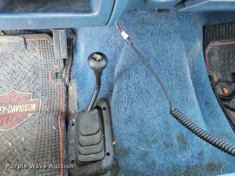 image for item IO9767 1997 Ford F250HD SuperCab pickup truck